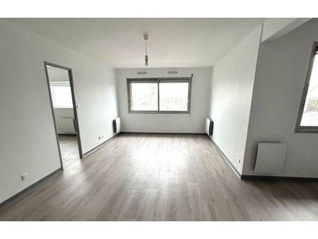 location appartement 3 pièces 69 m² mende (48000)