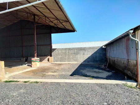 hangar de 100 m² avec auvent et cour les ayvelles