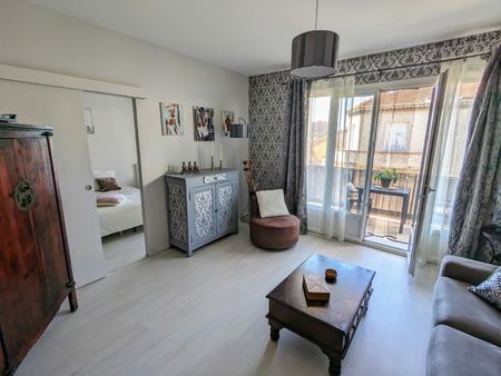 appartement valence 93 m² t-5 à vendre  215 000 €