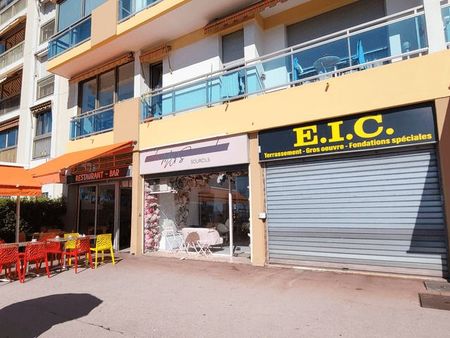 local commercial 58 m²