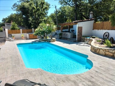villa avec piscine et jacuzzi professionnel
