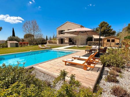 villa moderne  calme au milieu des vignes  grande piscine  jardin  4 chambres aix aux gran
