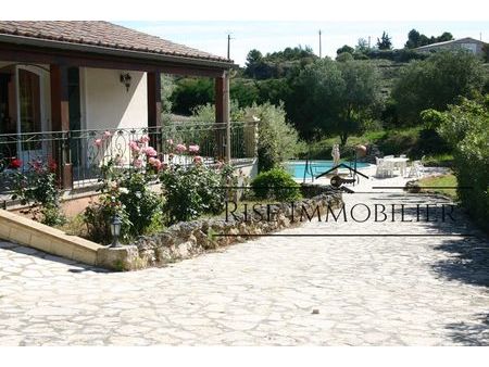 villa 4 pièces 140 m²