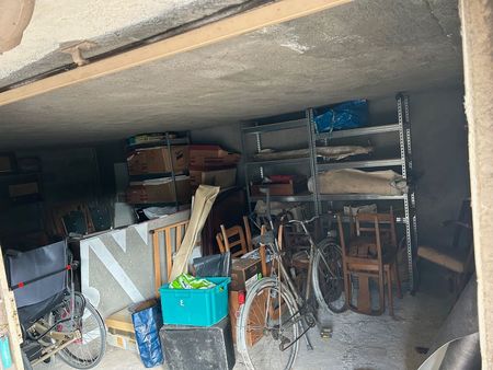 garage fermé en rez-de-chaussée d’une résidence