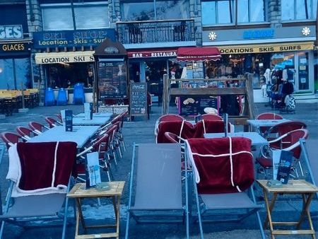 bar/restaurant station de ski