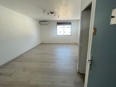 bureau 28 m²