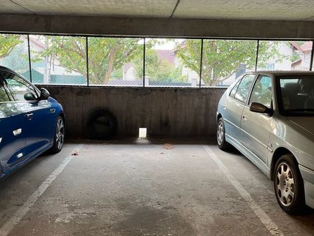 place de parking ermont