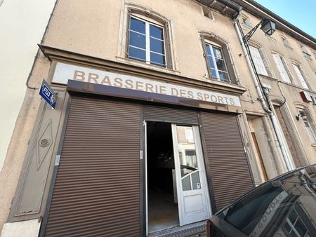 local commercial 82 m²