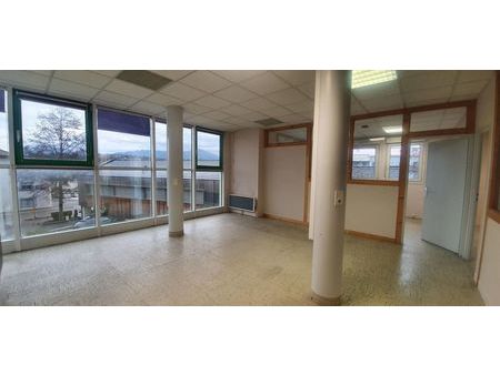 bureaux 78 m²