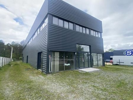 local commercial 650 m²