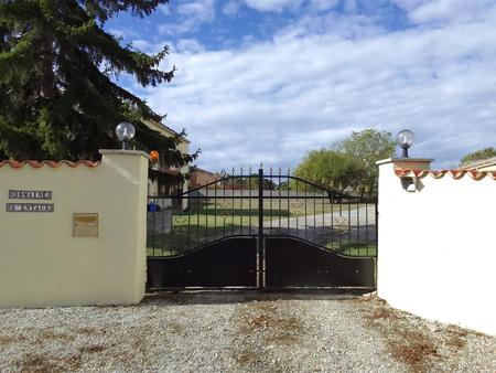 maison t6 4chambres  piscine 2gites hangar  3.5 hectares