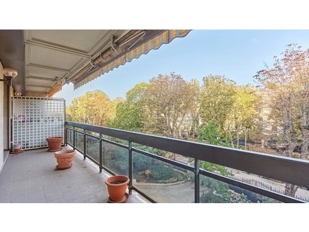 neuilly-sur-seine - a 3-bed apartment with a balcony  neuilly sur seine  il 92200 residenc