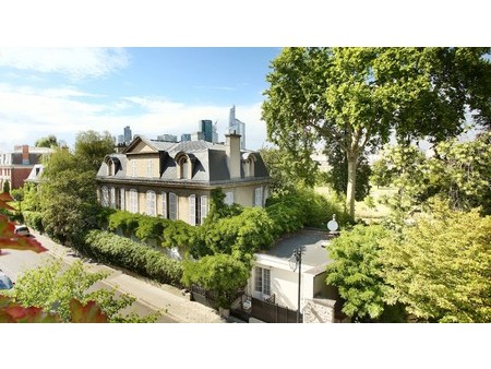 neuilly-sur-seine - a superb 4-bed apartment    92200 residence/apartment for sale