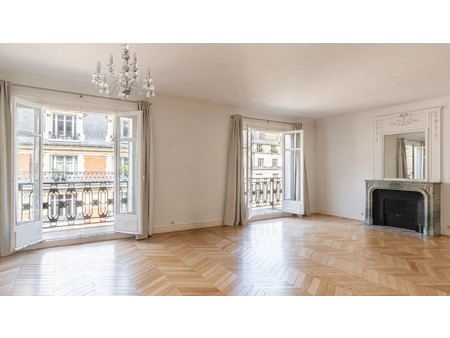 neuilly-sur-seine - an elegant 3-bed apartment  neuilly sur seine  il 92200 residence/apar