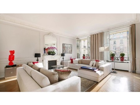 paris 8th district an exceptional 3-bed apartment in a prime location  paris  pa 75008 res