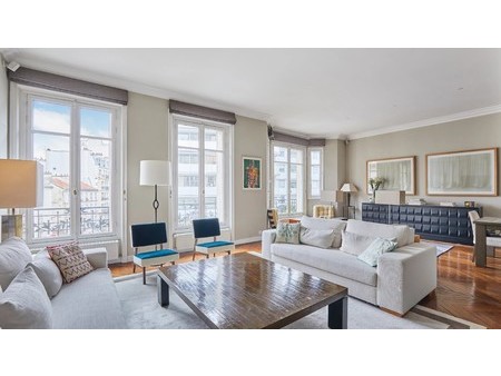 paris 16th district a bright 3-bed apartment  paris  pa 75016 residence/apartment for sale