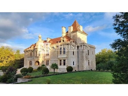 magnificent renaissance chateau near angoulme    po 16000 chateau for sale