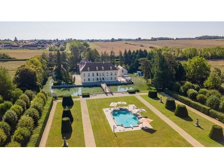auxerre a magnificent 18th century chteau surrounded by water and set in 5.5 hectares of f