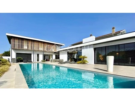 biarritz a contemporary villa with a swimming pool  biarritz  aq 64200 villa/townhouse for