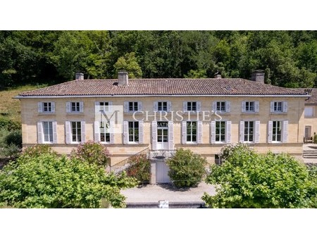 sale chateau in bordeaux. hobby vineyard  bordeaux  aq 33000 villa/townhouse for sale
