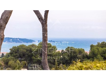 antibes - calm and sea view    06600 villa/townhouse for sale