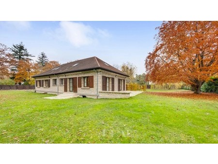 les loges en josas a spacious family home with a garden    78350 villa/townhouse for sale