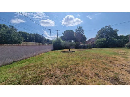 a vendre terrain constructible 450 m² à puget sur argens | capifrance