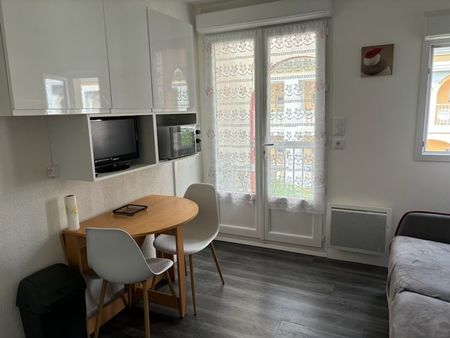 studio meublé avec balcon classé