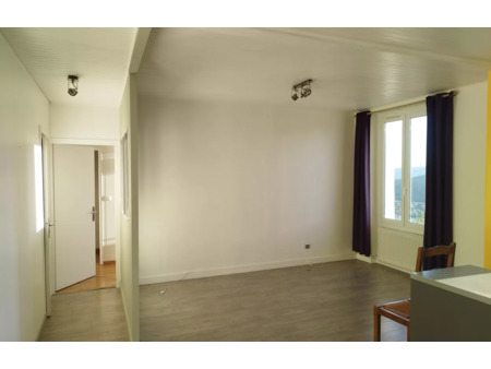 location appartement 2 pièces 48 m² saint-genest-lerpt (42530)