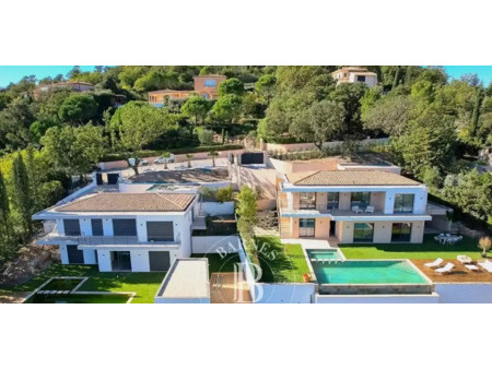villa avec piscine et terrasse les adrets-de-l'esterel (83)