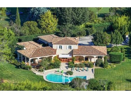 vente maison 10 pièces 290 m² aix-en-provence (13090)