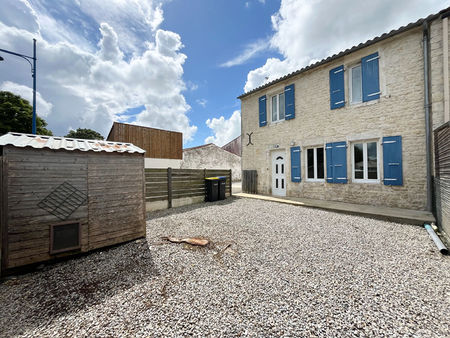 charmante maison en pierre proche la rochelle