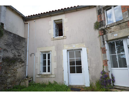 location maison à saint-germain-de-prinçay (85110) : à louer / 72m² saint-germain-de-prinç