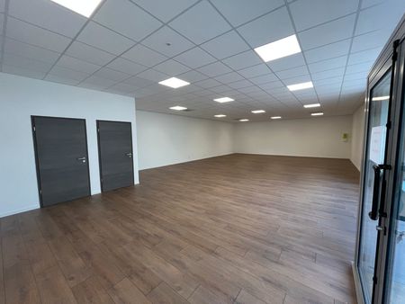 local commercial 130m2