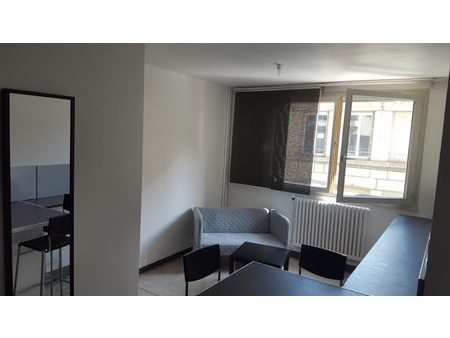 location appartement 2 pièces 29 m²
