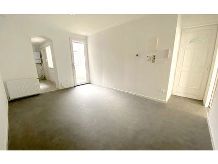 location appartement  m² t-1 à calais  523 €