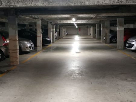 parking arènes au 1 er sous sol