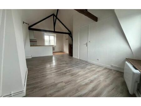 location appartement  18.5 m² t-1 à lille  554 €