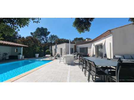 villa avec piscine et terrasse nimes (30)