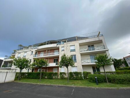 location appartement  54 m² t-2 à saint-cyr-sur-loire  650 €