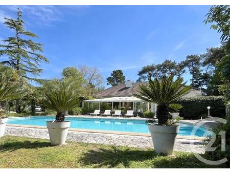 vente maison piscine à saint-hilaire-de-riez (85270) : à vendre piscine / 161m² saint-hila