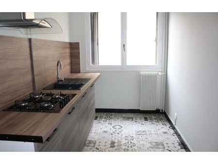 location appartement 1 pièce 25 m² auxerre (89000)