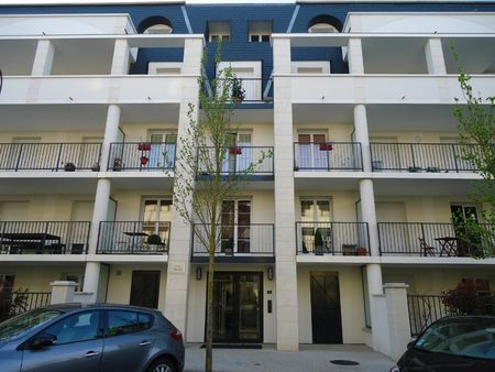 location appartement  53.67 m² t-2 à compiègne  784 €