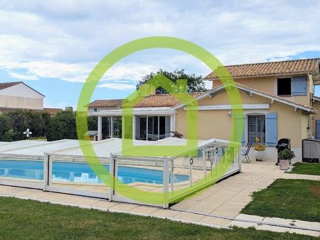 vente maison piscine à coëx (85220) : à vendre piscine / 118m² coëx