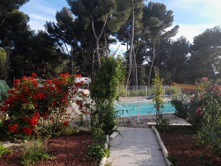 villa à louer avec piscine rognac