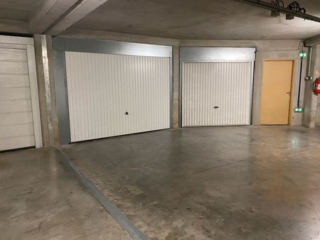 grand garage fermé 17 5 m2 - nice ouest corniche fleurie