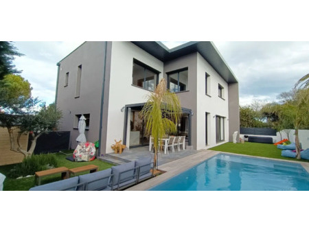 maison avec piscine et terrasse montpellier (34)