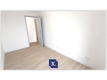 location d'entrepôt de 251 m² à étréchy - 91580