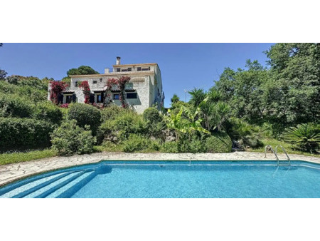 villa avec piscine et terrasse antibes (06)
