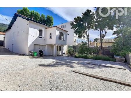 vente maison 8 pièces 158 m² toulon (83100)